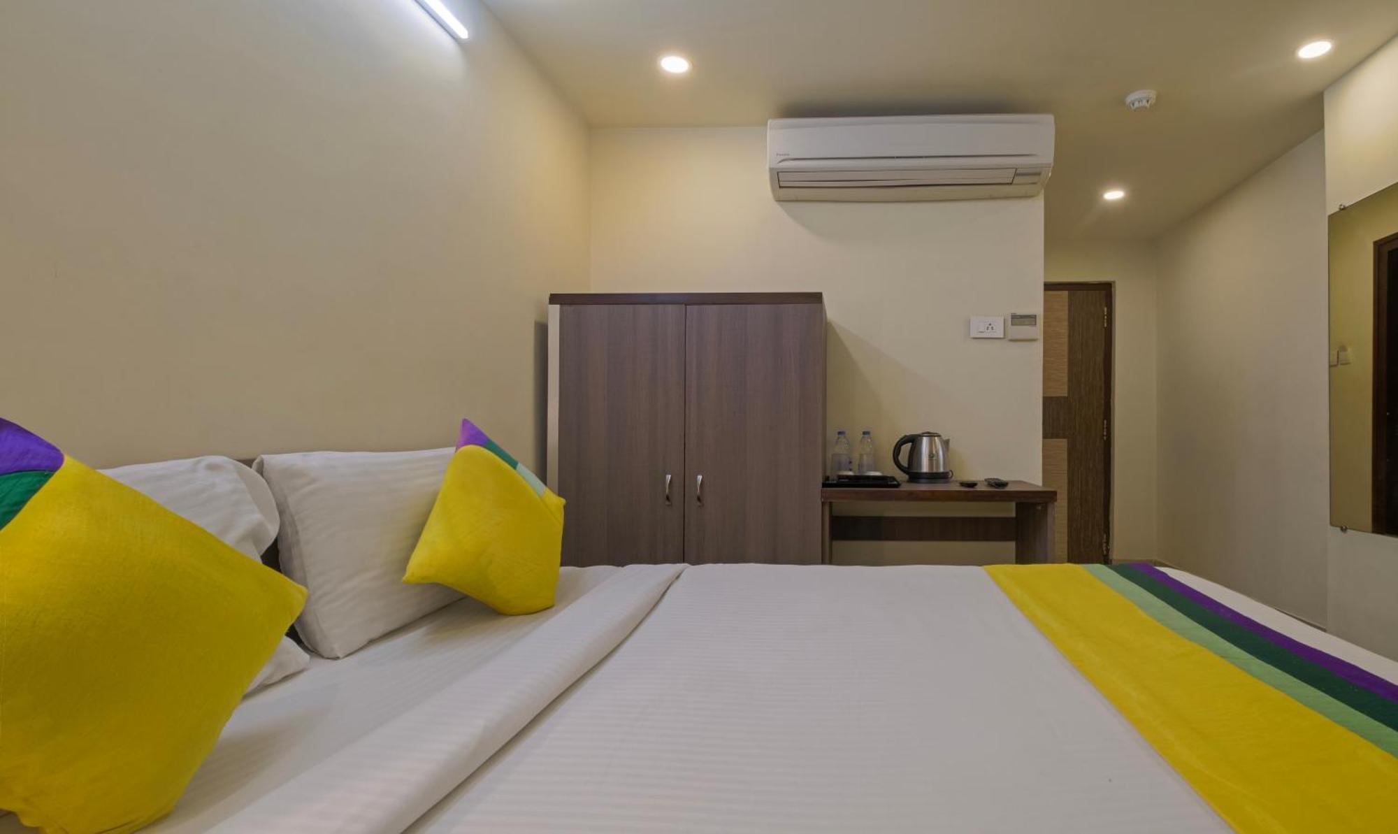 Itsy Hotels N Square Vidzsajavádá Kültér fotó