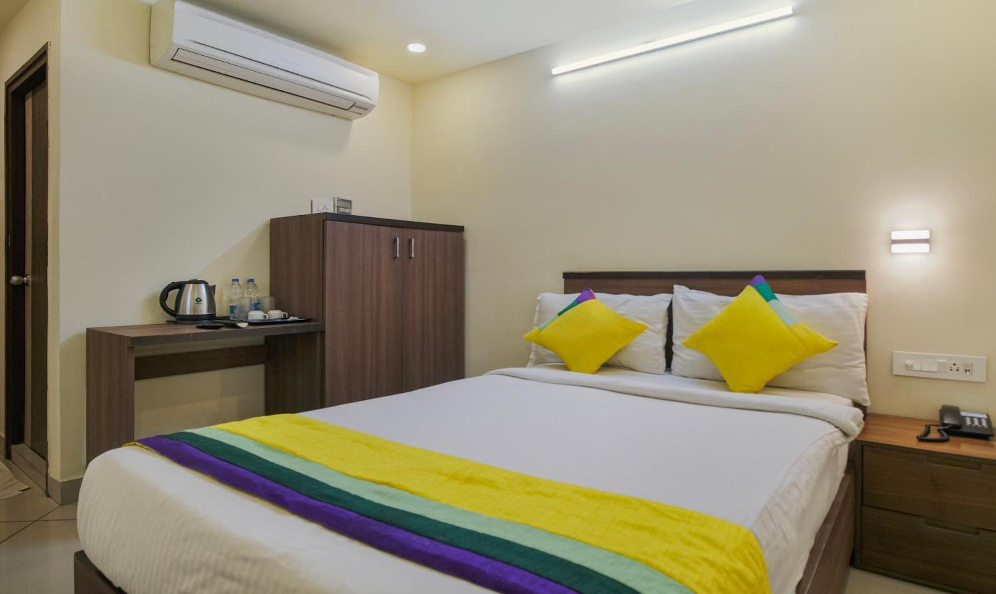 Itsy Hotels N Square Vidzsajavádá Kültér fotó