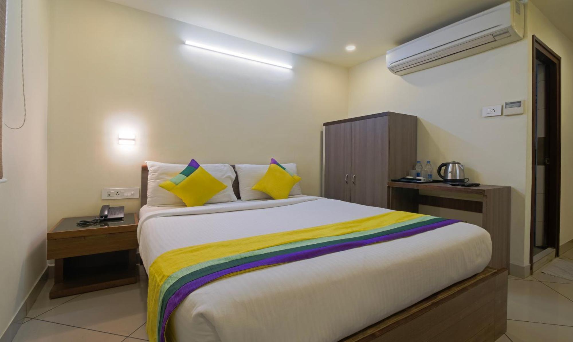 Itsy Hotels N Square Vidzsajavádá Kültér fotó