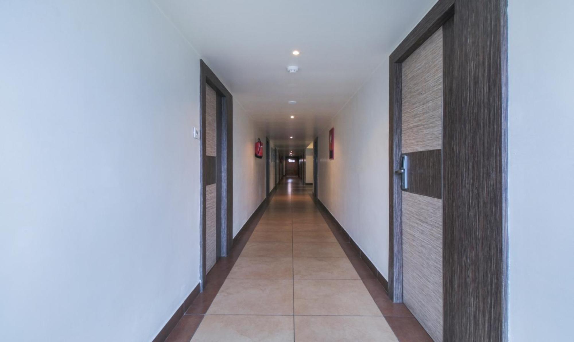 Itsy Hotels N Square Vidzsajavádá Kültér fotó