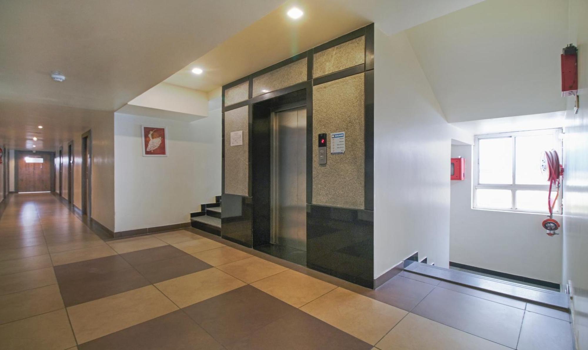 Itsy Hotels N Square Vidzsajavádá Kültér fotó